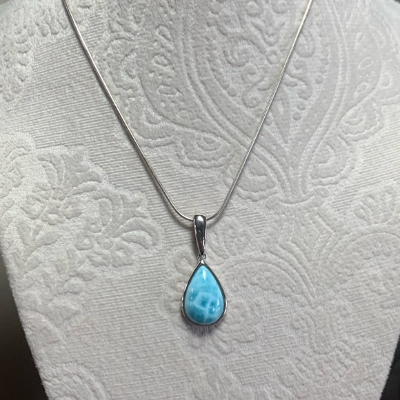 Rare Larimar gemstone paired with Italian Silver chain - Picture 1 of 10